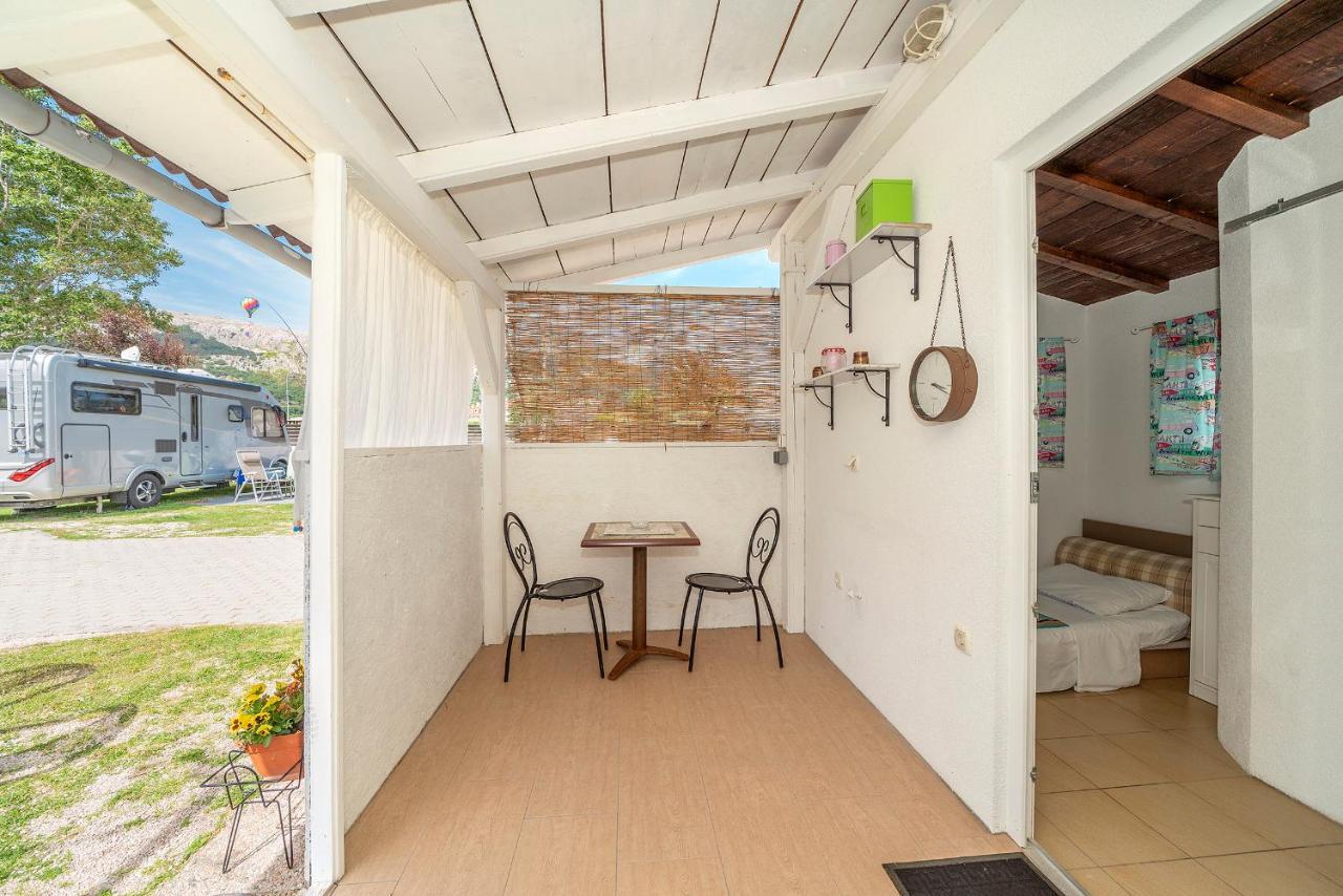 Camp Mali Bungalow Baska  Luaran gambar