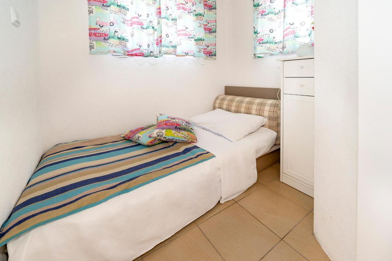 Camp Mali Bungalow Baska  Luaran gambar