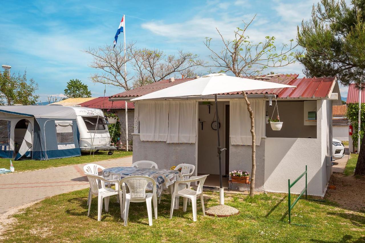 Camp Mali Bungalow Baska  Luaran gambar